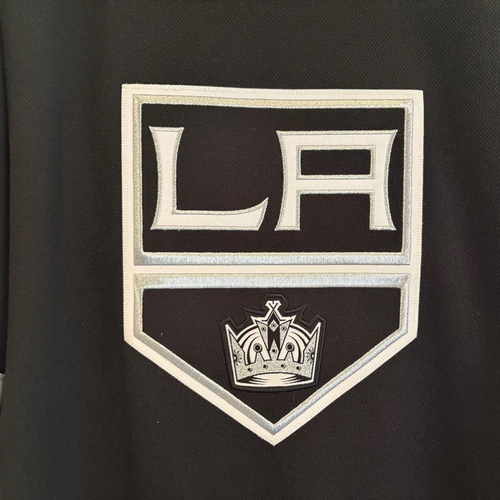 Adidas LA KINGS NHL Jersey - Picture 7 of 7